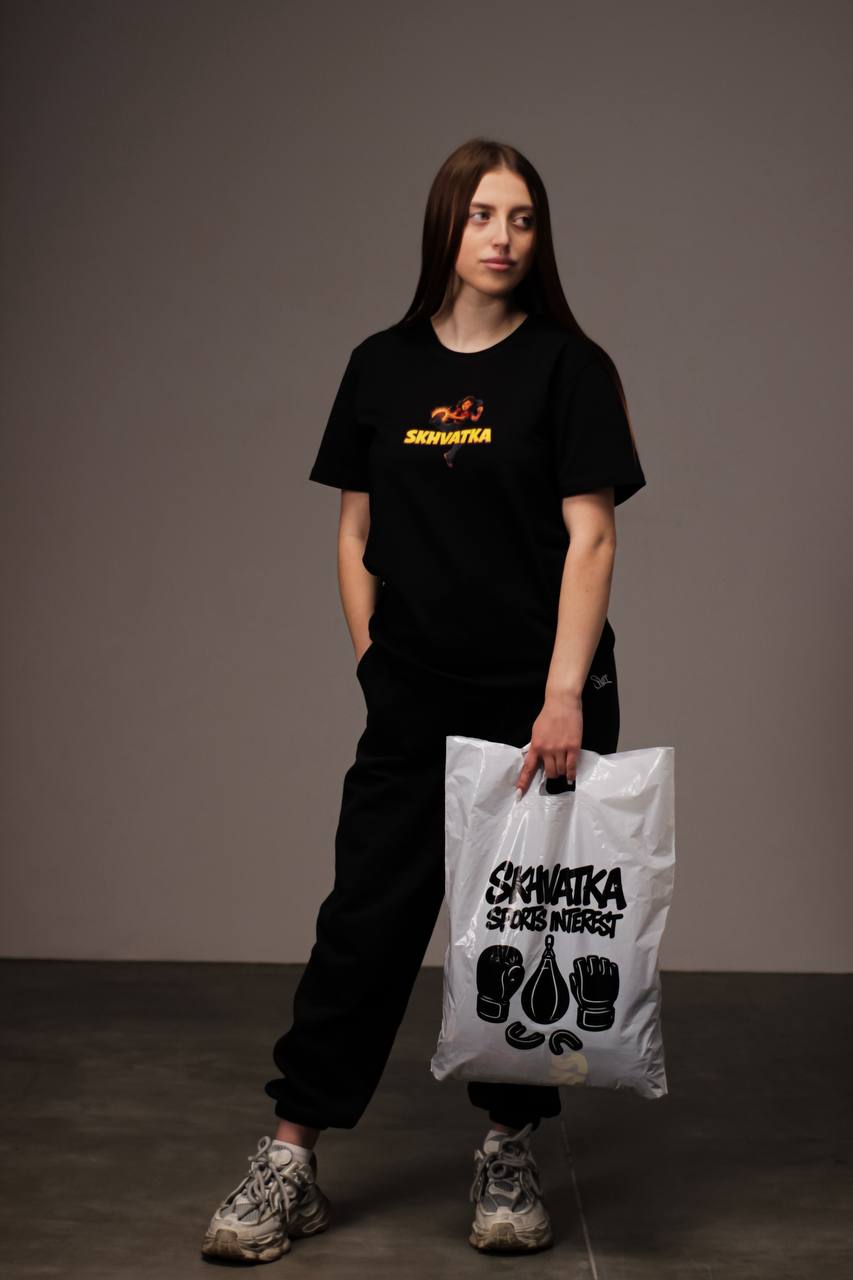 T-shirt Defend Yourself Black